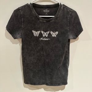 Hollister t-shirt